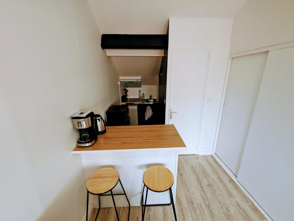 Studio Hyper-Centre La Rochelle, A Deux Pas Du Vieux Port Apartment ลาโรแชล ภายนอก รูปภาพ