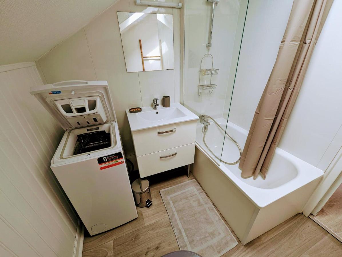 Studio Hyper-Centre La Rochelle, A Deux Pas Du Vieux Port Apartment ลาโรแชล ภายนอก รูปภาพ